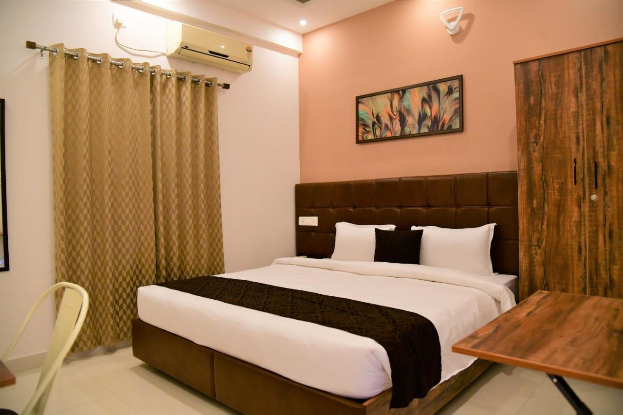 Xcel Luxury Hotel Apartments-Home Living Redefined Mysore Eksteriør billede